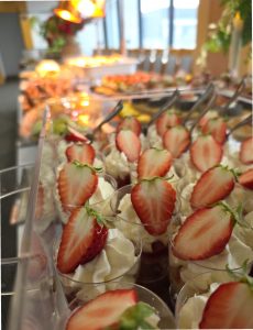 대규모 행사 케이터링 준비 ...